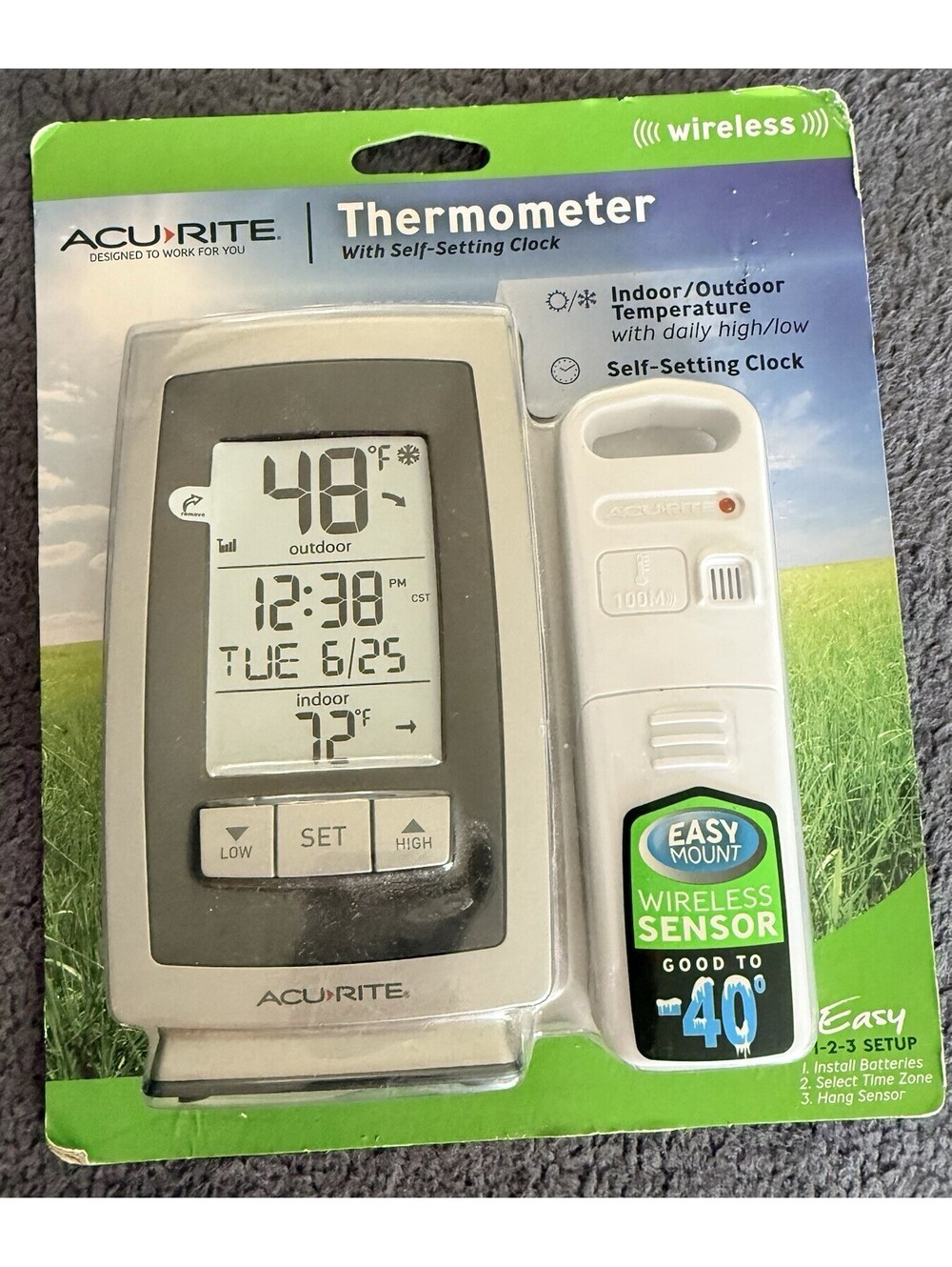 AcuRite 00754W5 Indoor/Outdoor Wireless Thermometer With Self Setting Clock NEW